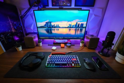 ゲーミングPCに欠かせないデスクマットをオリジナルで！